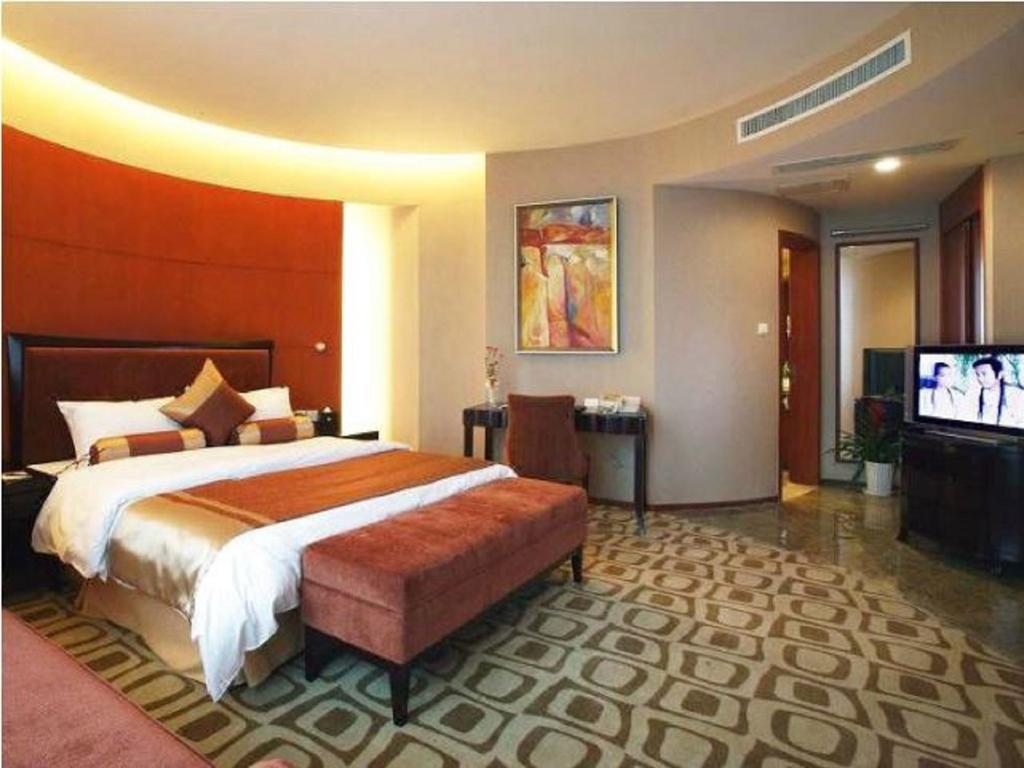 Runyang Huanlong Hotel Zhenjiang  Bagian luar foto
