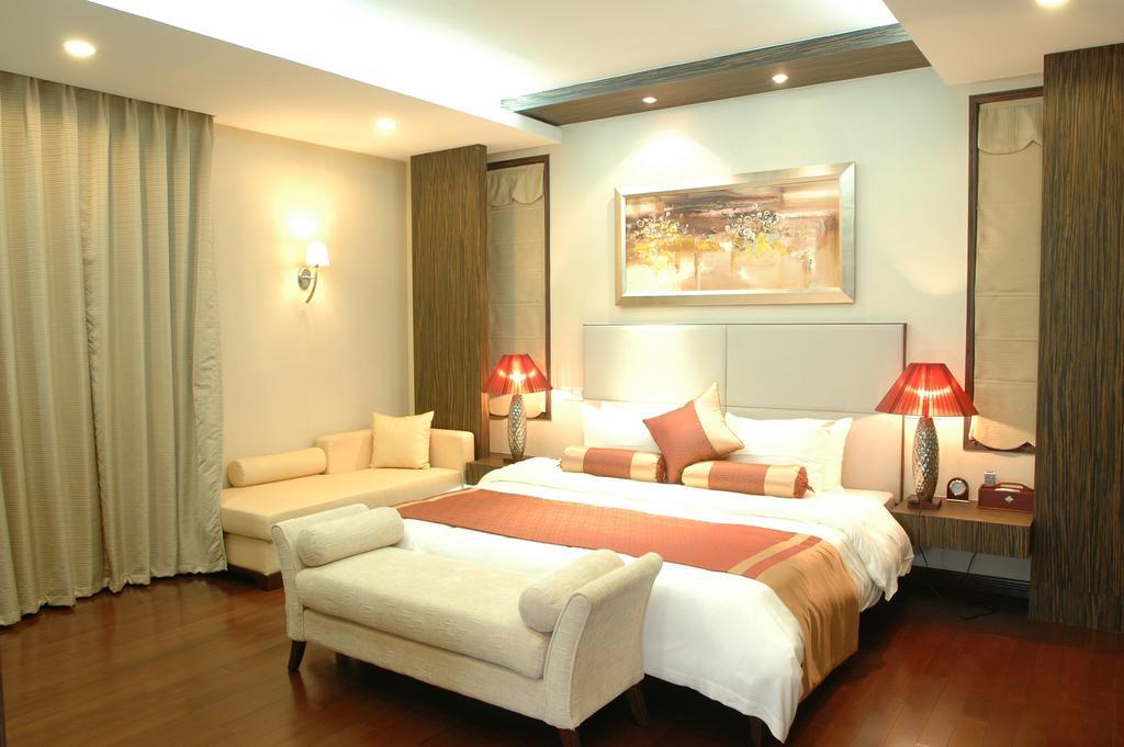 Runyang Huanlong Hotel Zhenjiang  Bagian luar foto